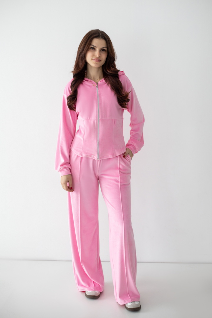 Костюм жіночий